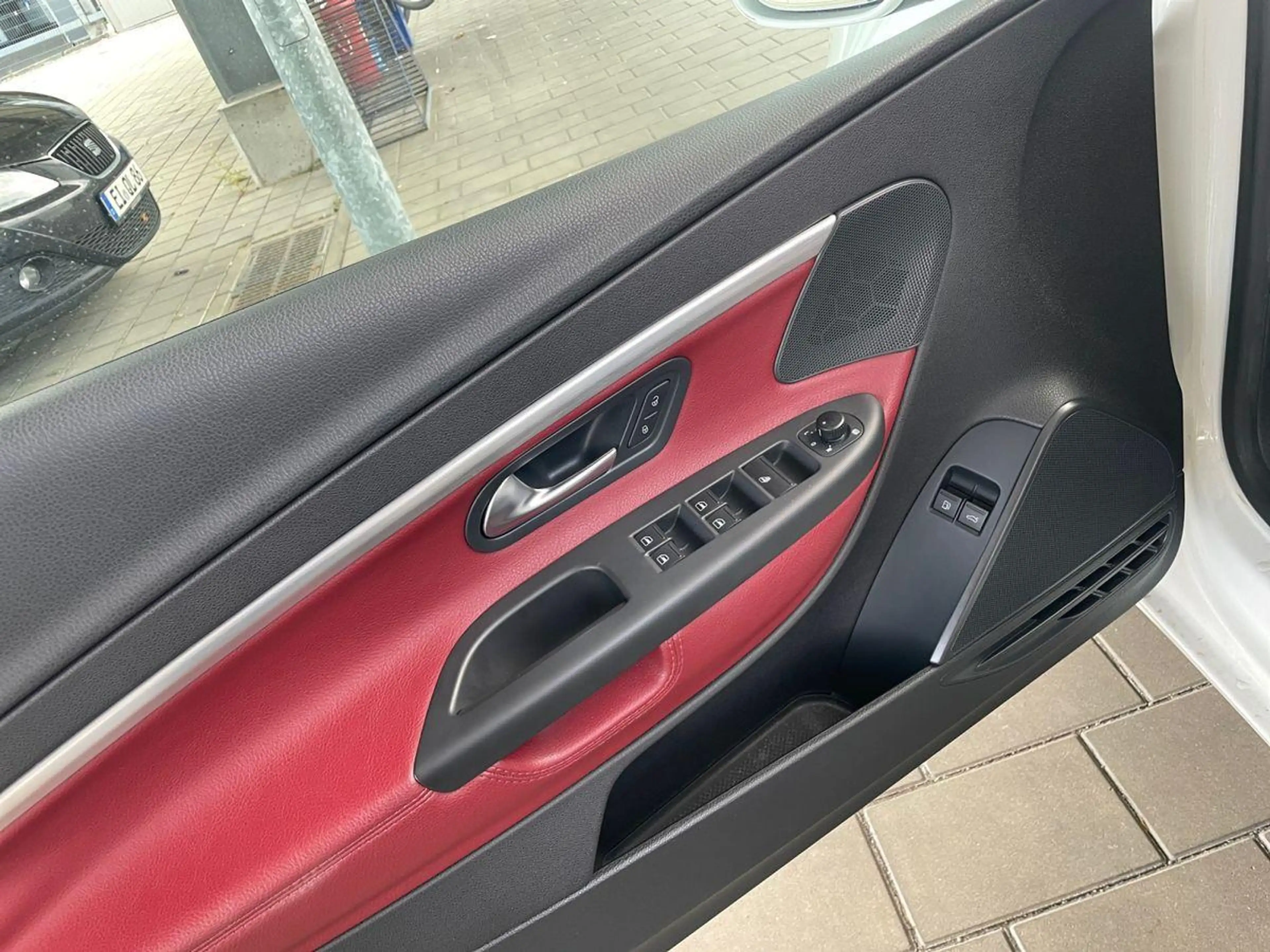 Volkswagen Eos 2.0  FSI * 1. HAND / NAVI / AHK / LMF * — photo 12