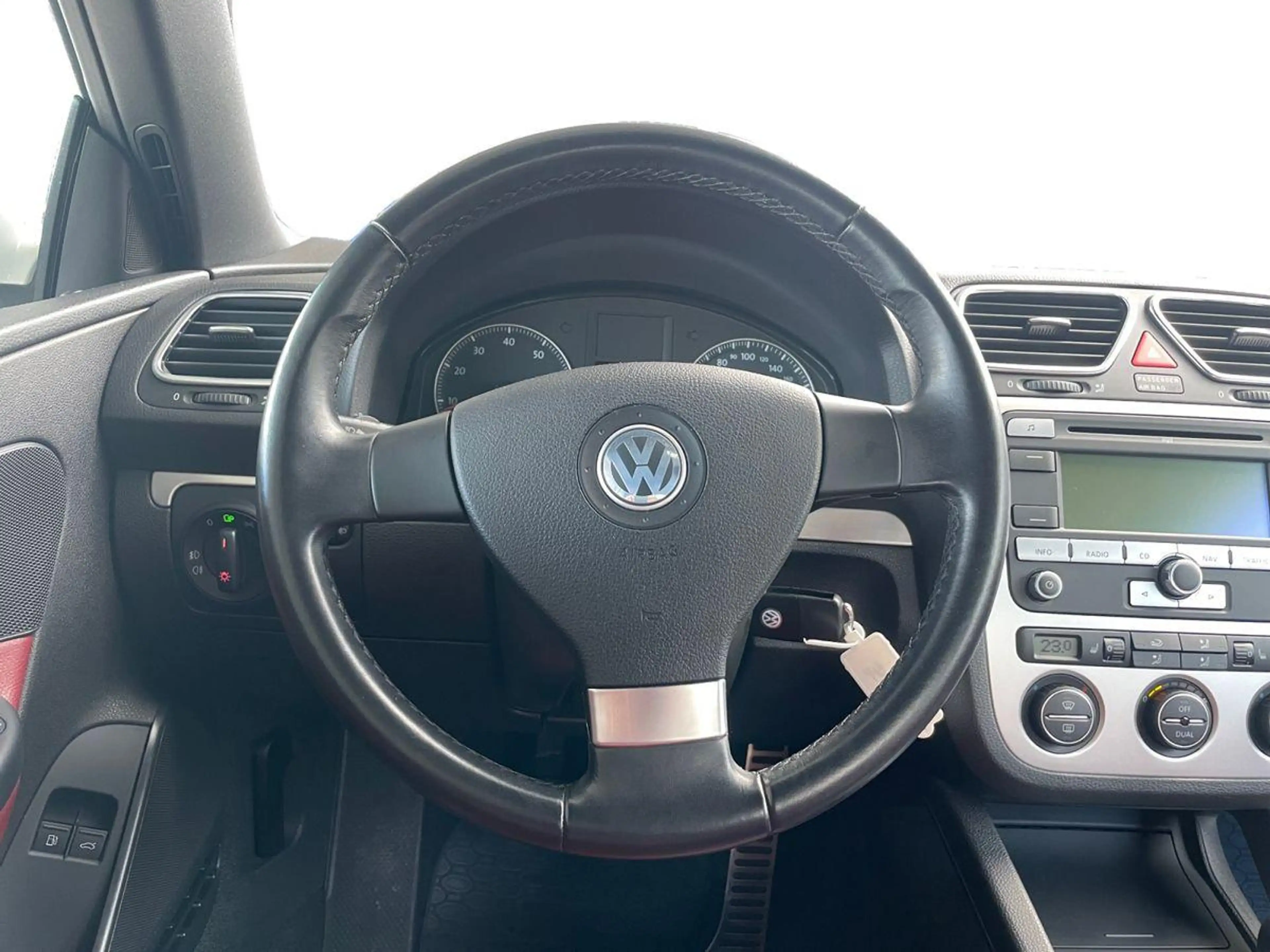 Volkswagen Eos 2.0  FSI * 1. HAND / NAVI / AHK / LMF * — photo 14