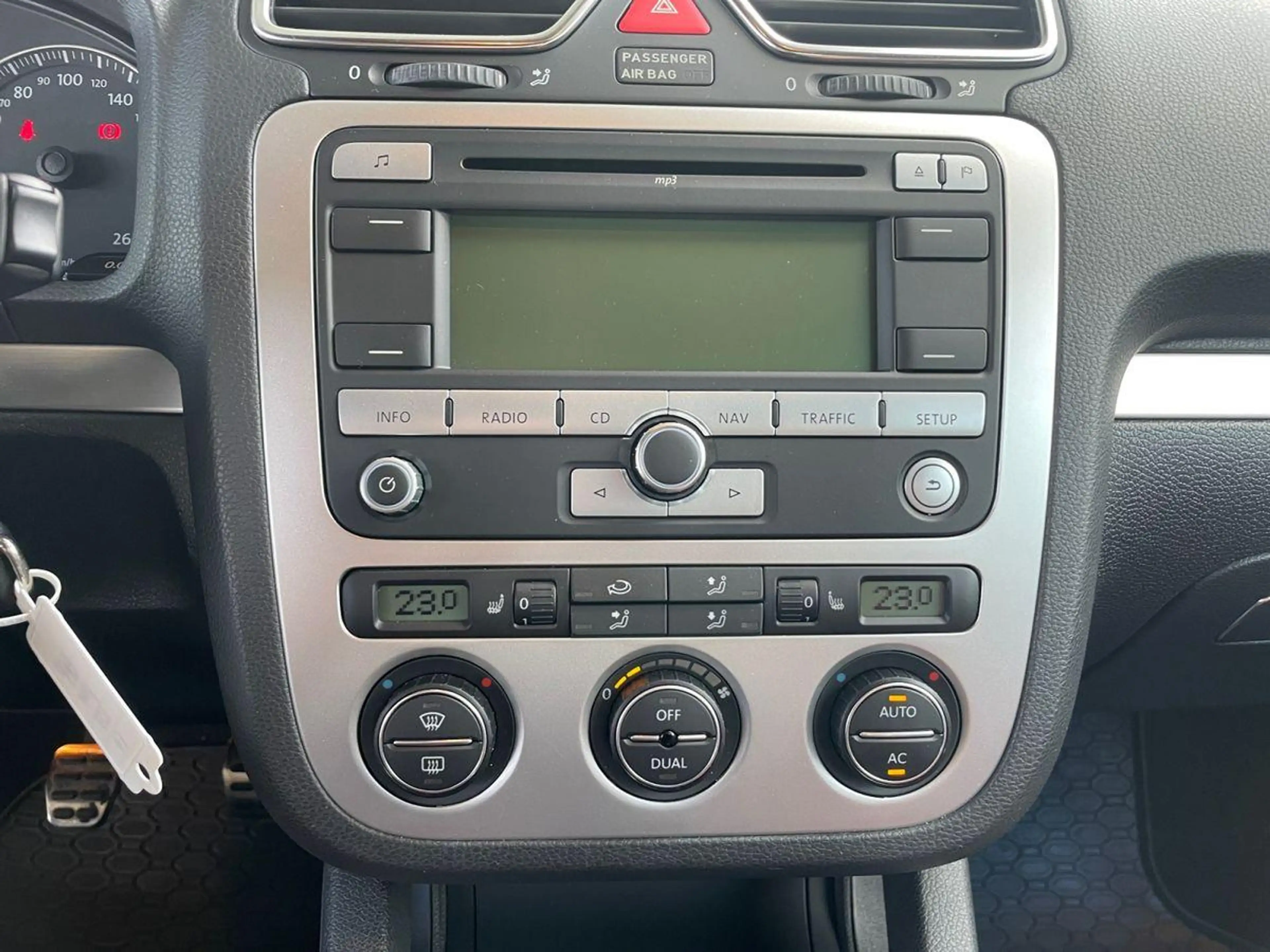 Volkswagen Eos 2.0  FSI * 1. HAND / NAVI / AHK / LMF * — photo 22