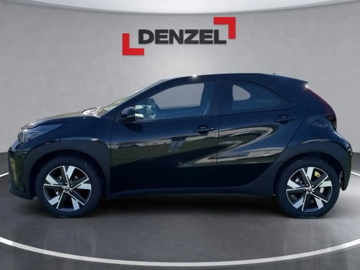 Toyota Aygo X 5-Türer Active 1,5 l Hybrid Stufenlose Auto Schwarz - 2