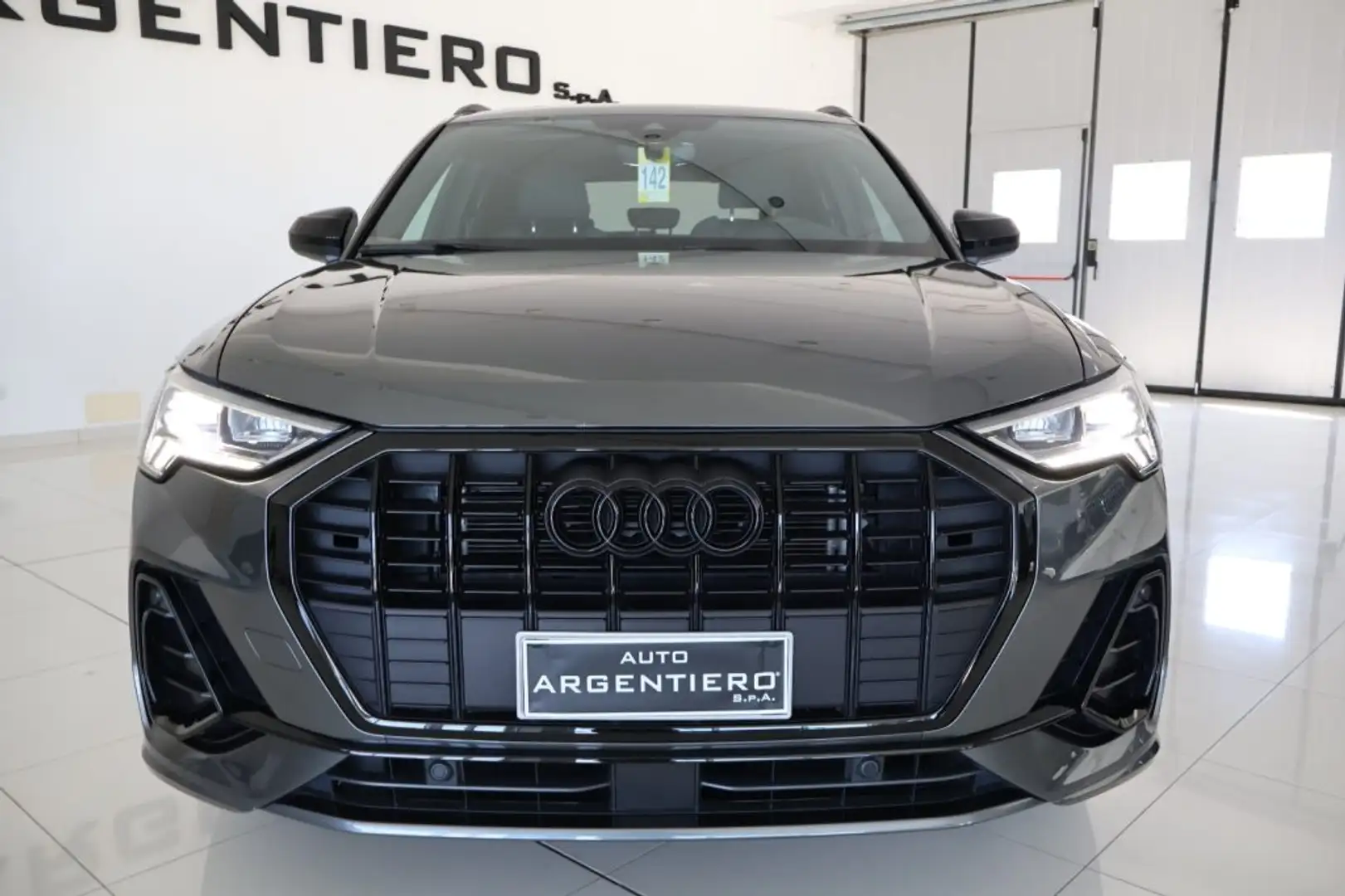 Audi Q3 35 TDI S tronic S line edition identity black siva - 2