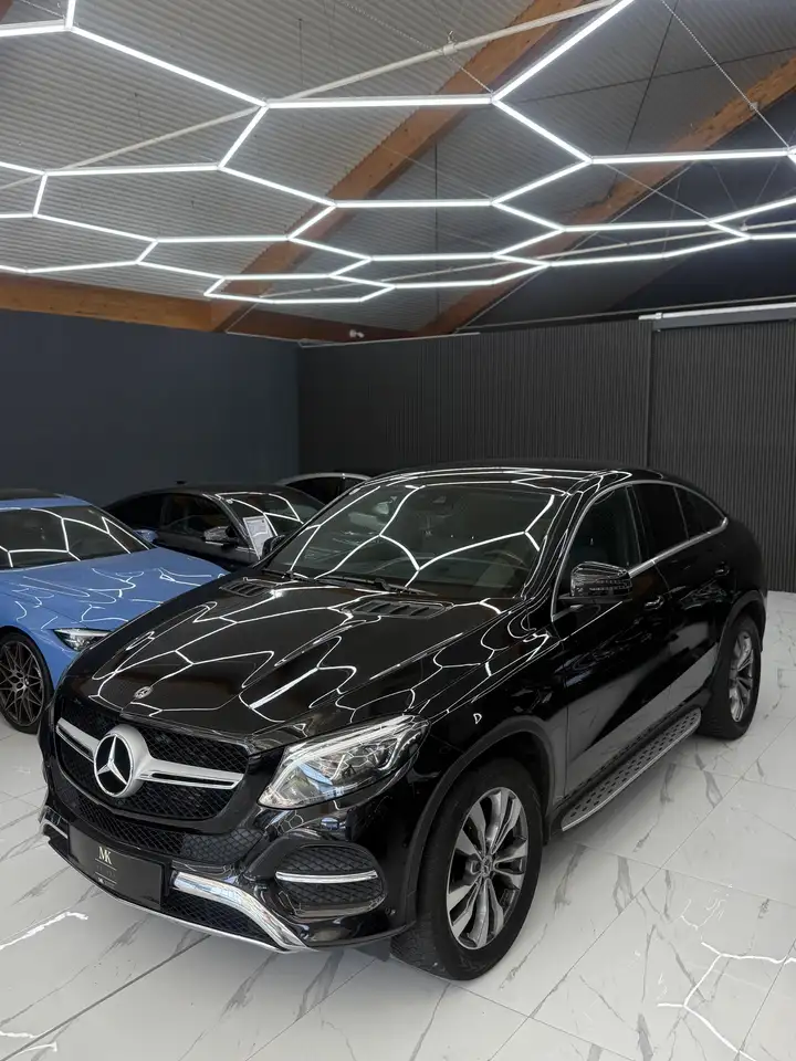 Mercedes-Benz GLE 350 GLE 350 d 4Matic — photo 1 of 20
