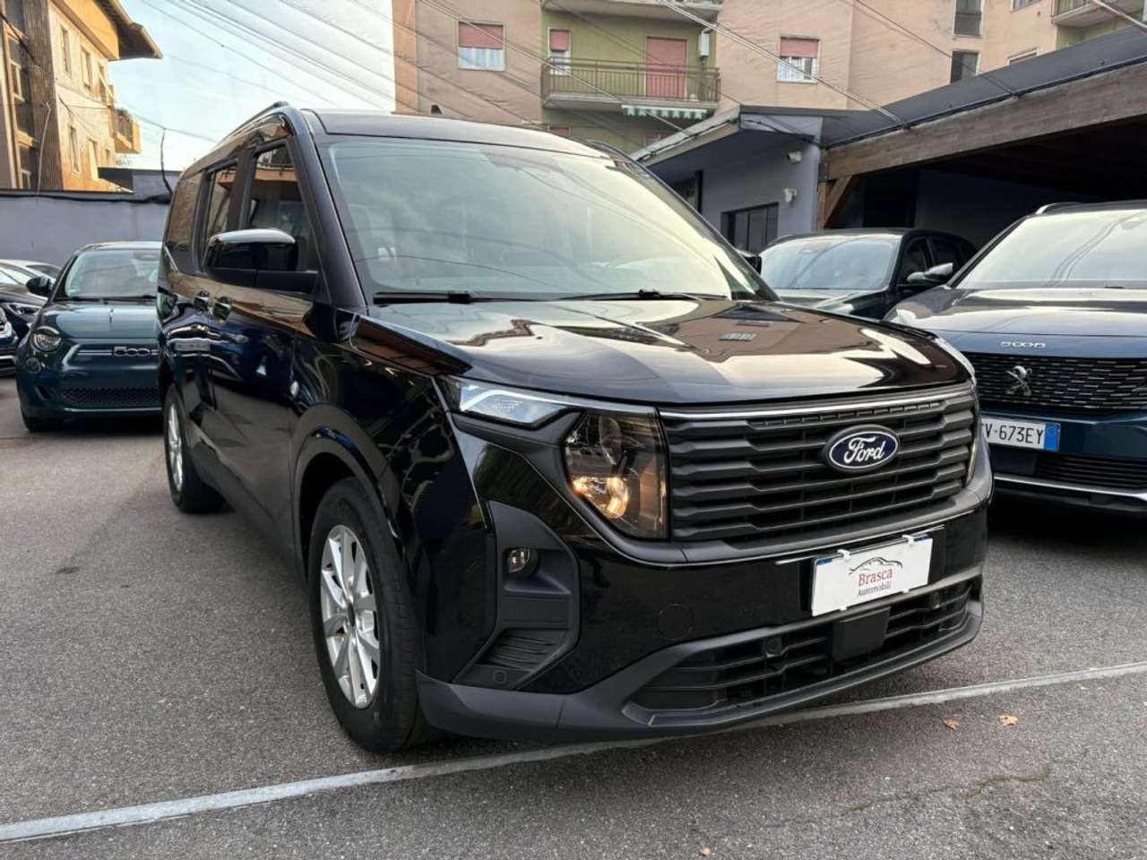 Ford Tourneo Courier 1.0 EcoBoost Powershift Titanium