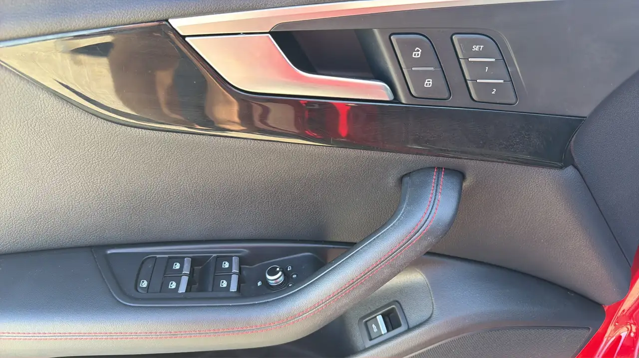 Audi A4 снимка Audi A4