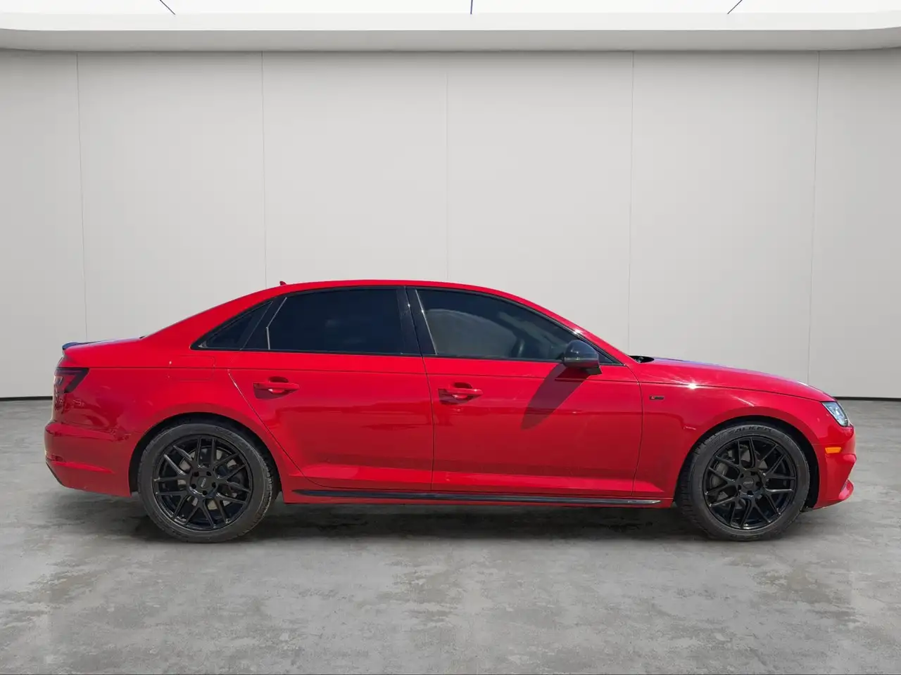 Audi A4 снимка Audi A4