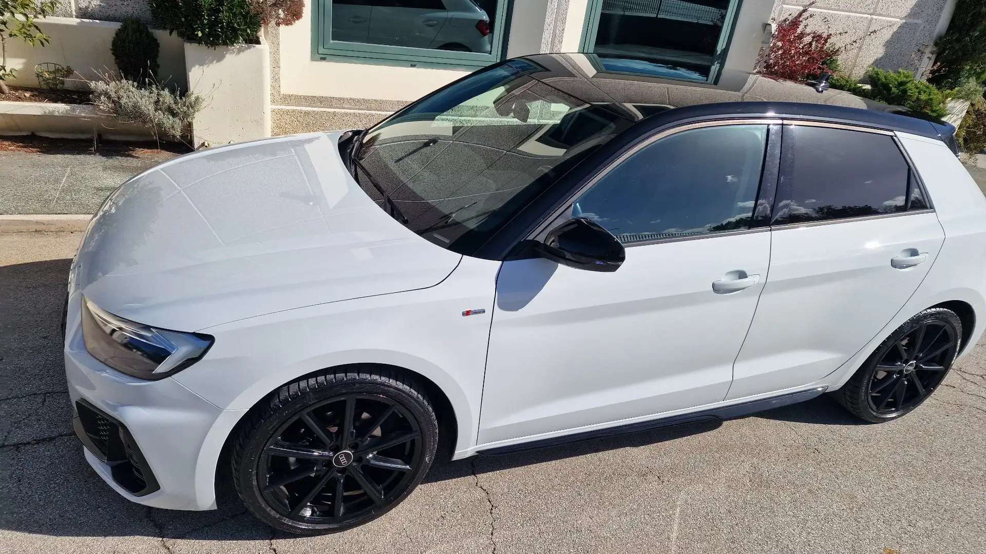 Audi A1 Sportback 30 1.0 tfsi Identity Black 116cv s-troni - 2