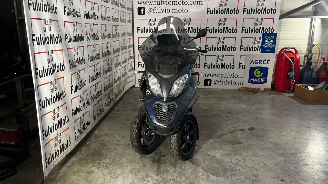 Piaggio MP3 500