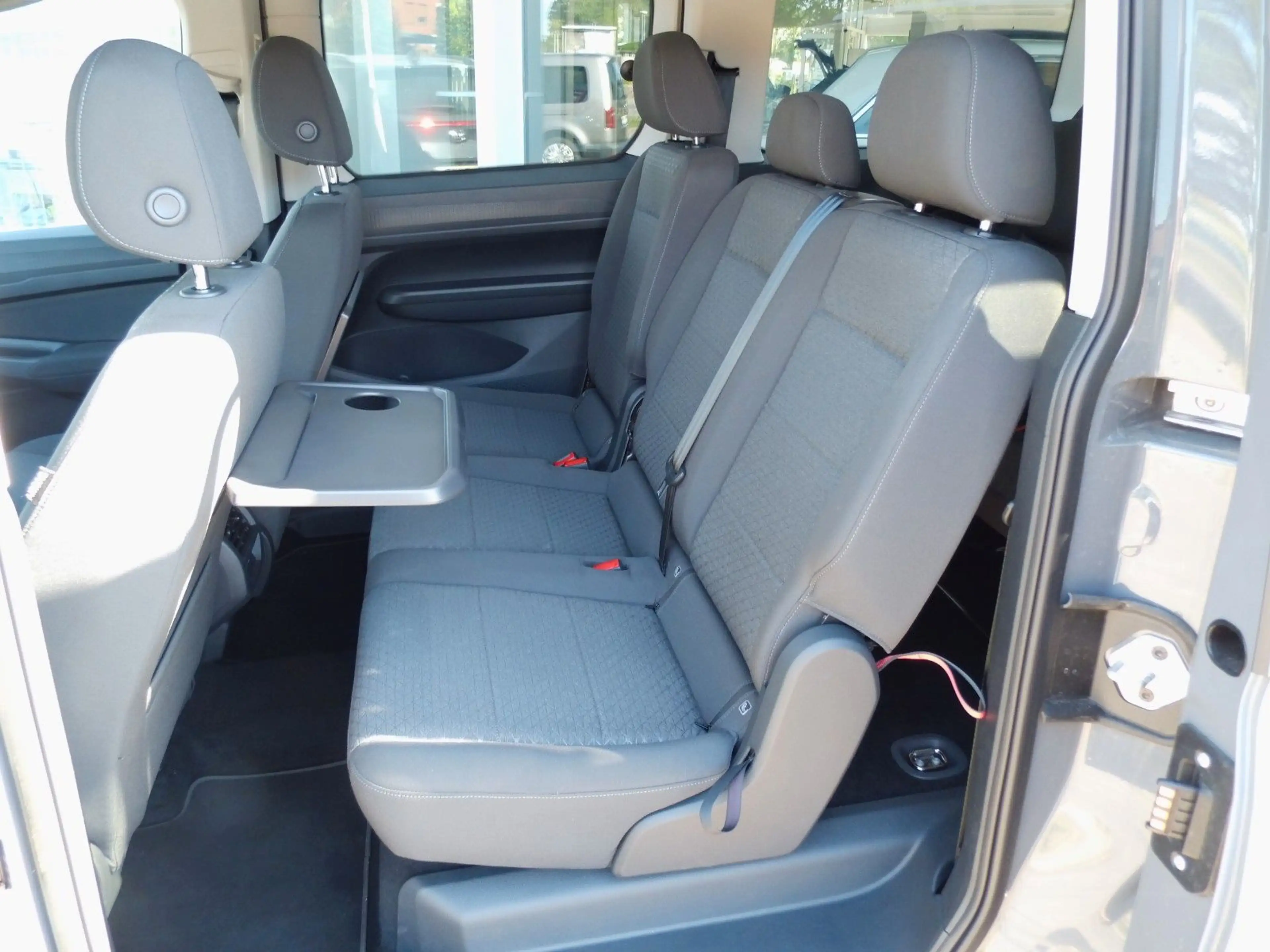 Ford Grand Tourneo Connect PHEV Titanium — photo 13