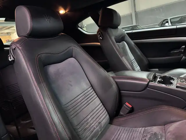 Maserati Granturismo view 14