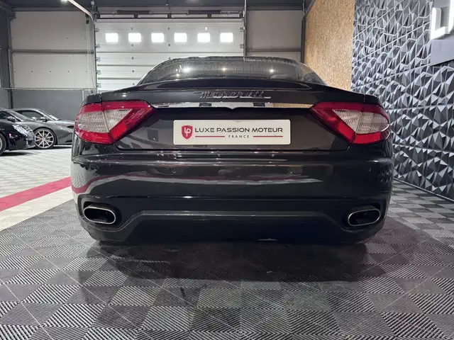 Maserati Granturismo view 6