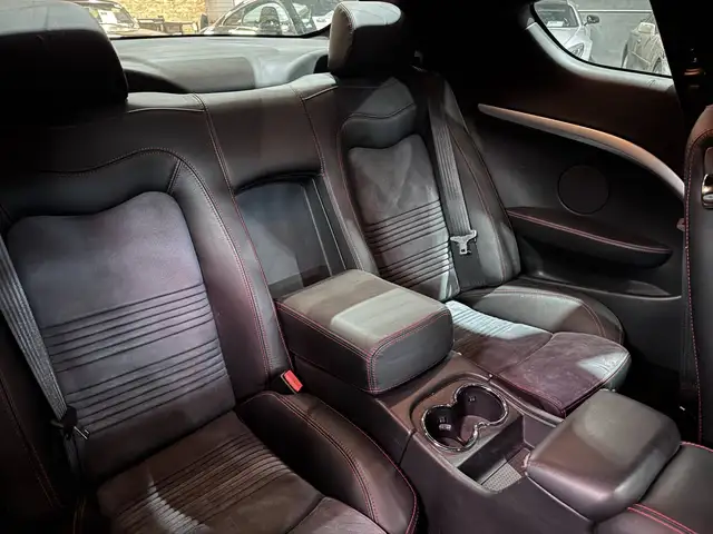 Maserati Granturismo view 15