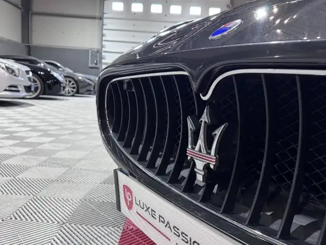 Maserati Granturismo view 9