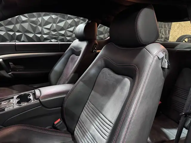 Maserati Granturismo view 13