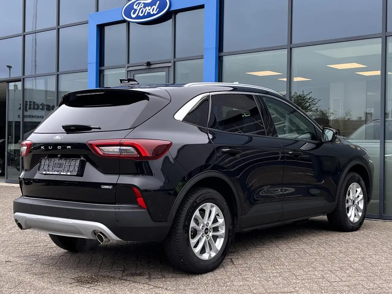 Ford Kuga 2.5 PHEV Titanium 243PK Elek. Trekhaak Winterpack 2