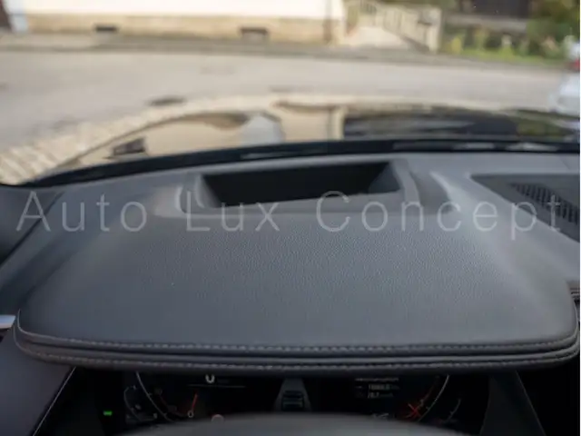BMW X5 view 12