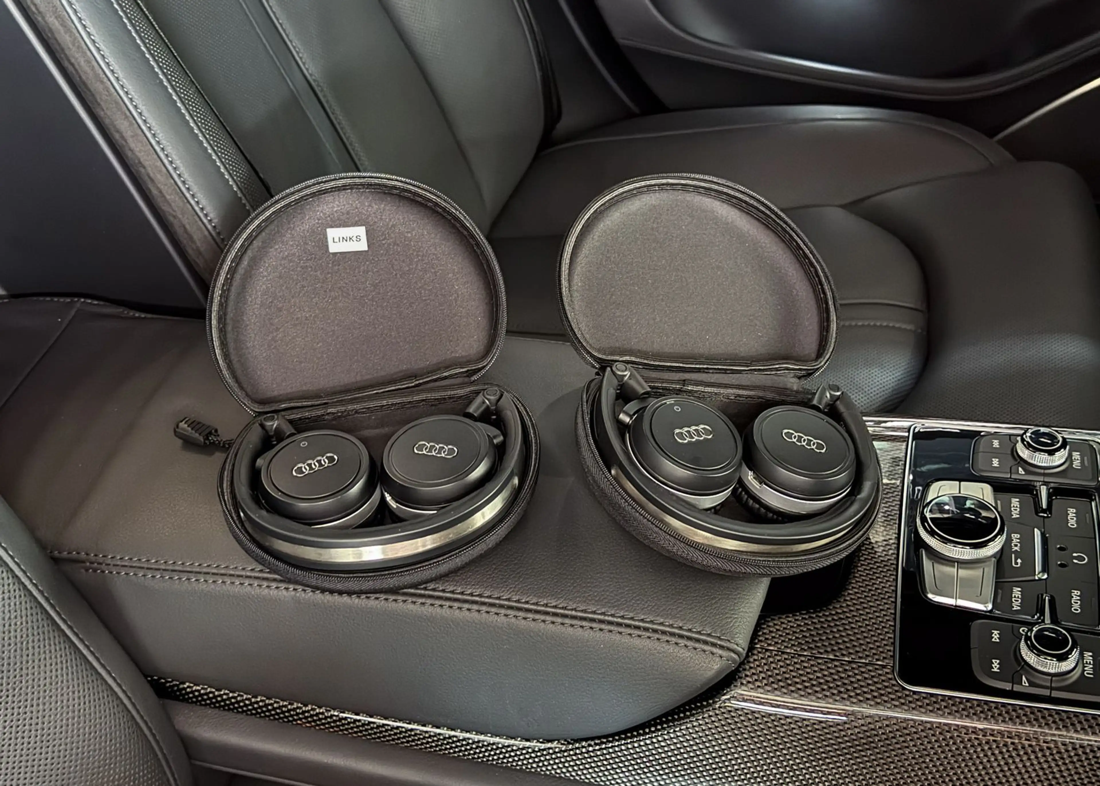 Audi S8 ACC HU B&O DAB Carbon FondEntertain Massage — photo 37