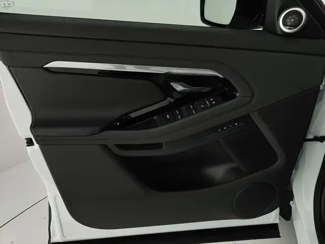 Land Rover Range Rover Evoque view 12