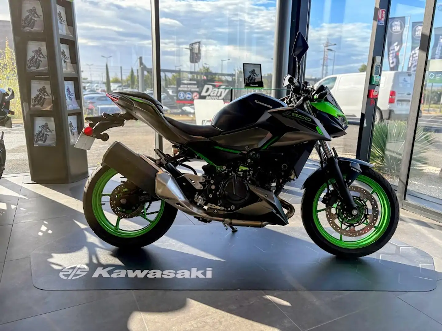 Kawasaki Z 500 SE Vert - 1