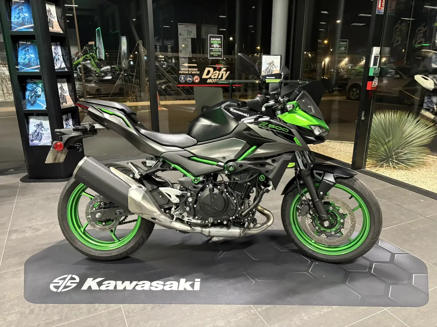 Kawasaki Z 500 SE Grün - 1