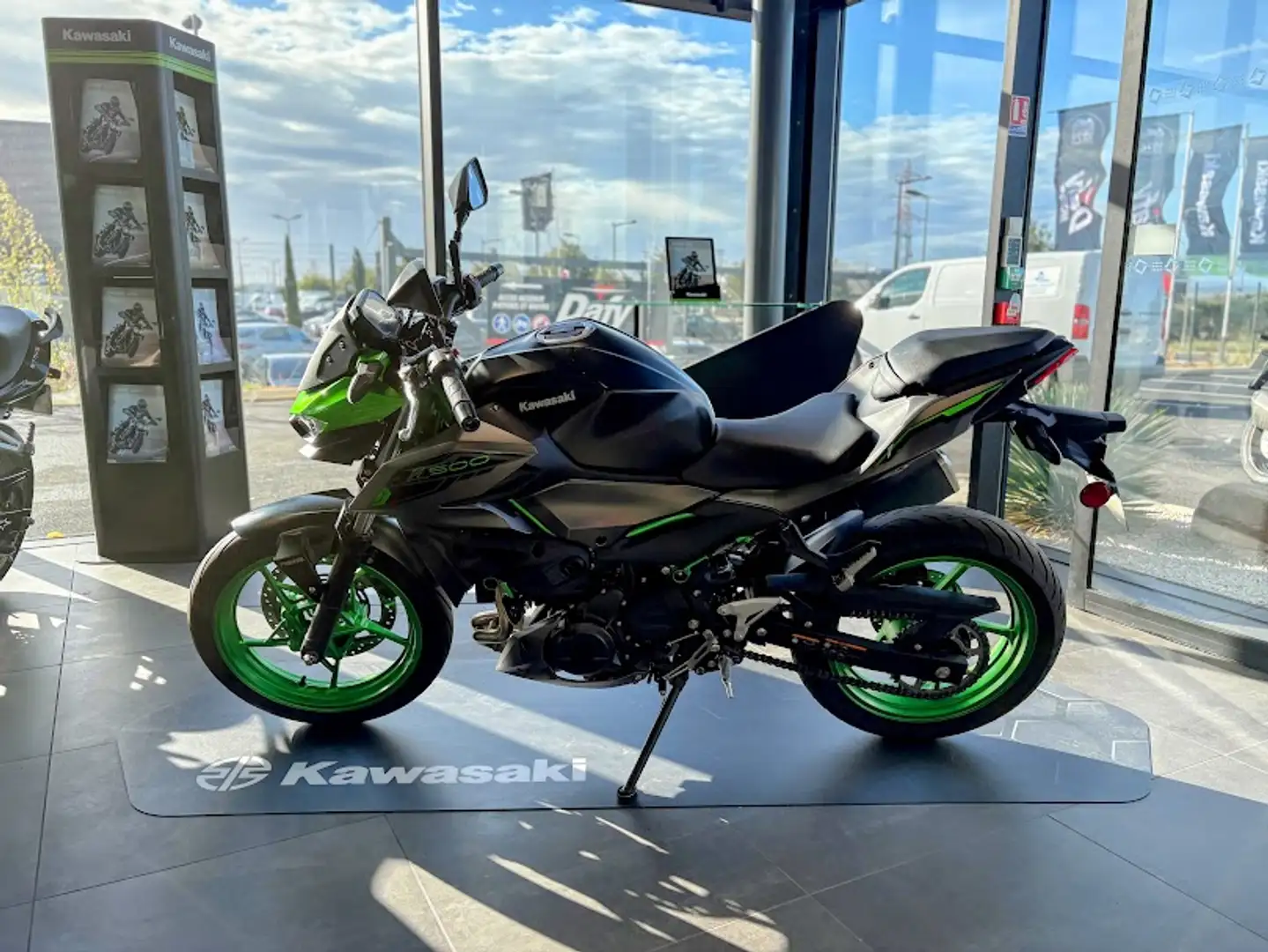 Kawasaki Z 500 SE Vert - 2