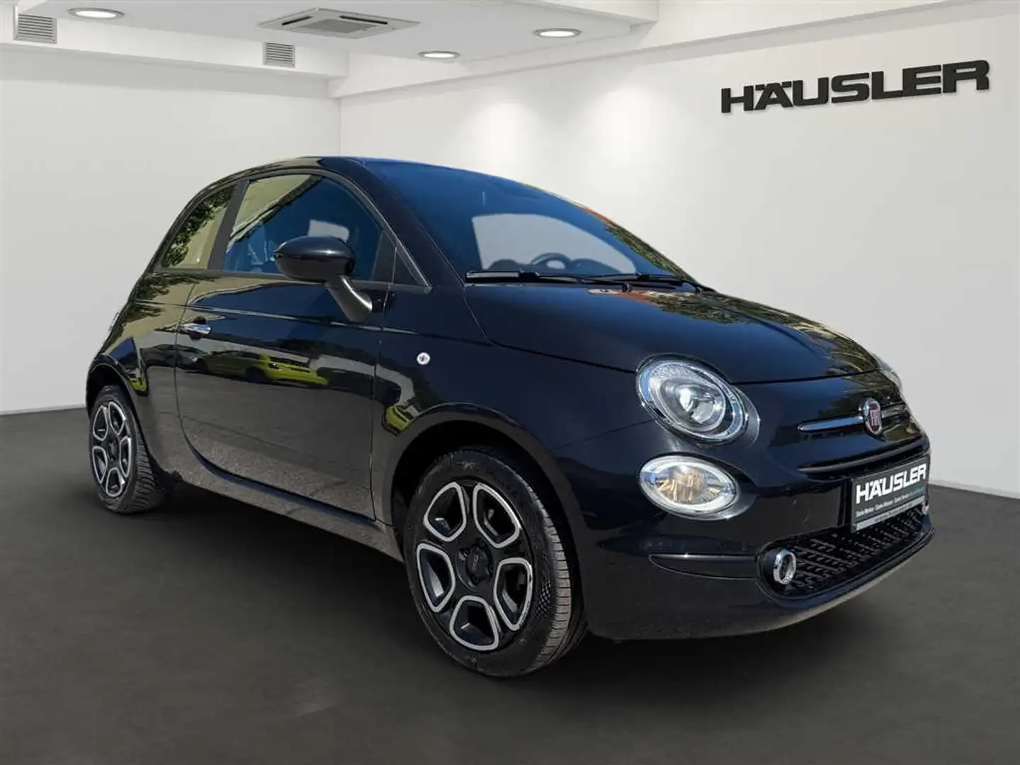 Fiat 500 1.0 Hybrid Club PDC Klimaautomatik Tempomat CarPla Schwarz - 2