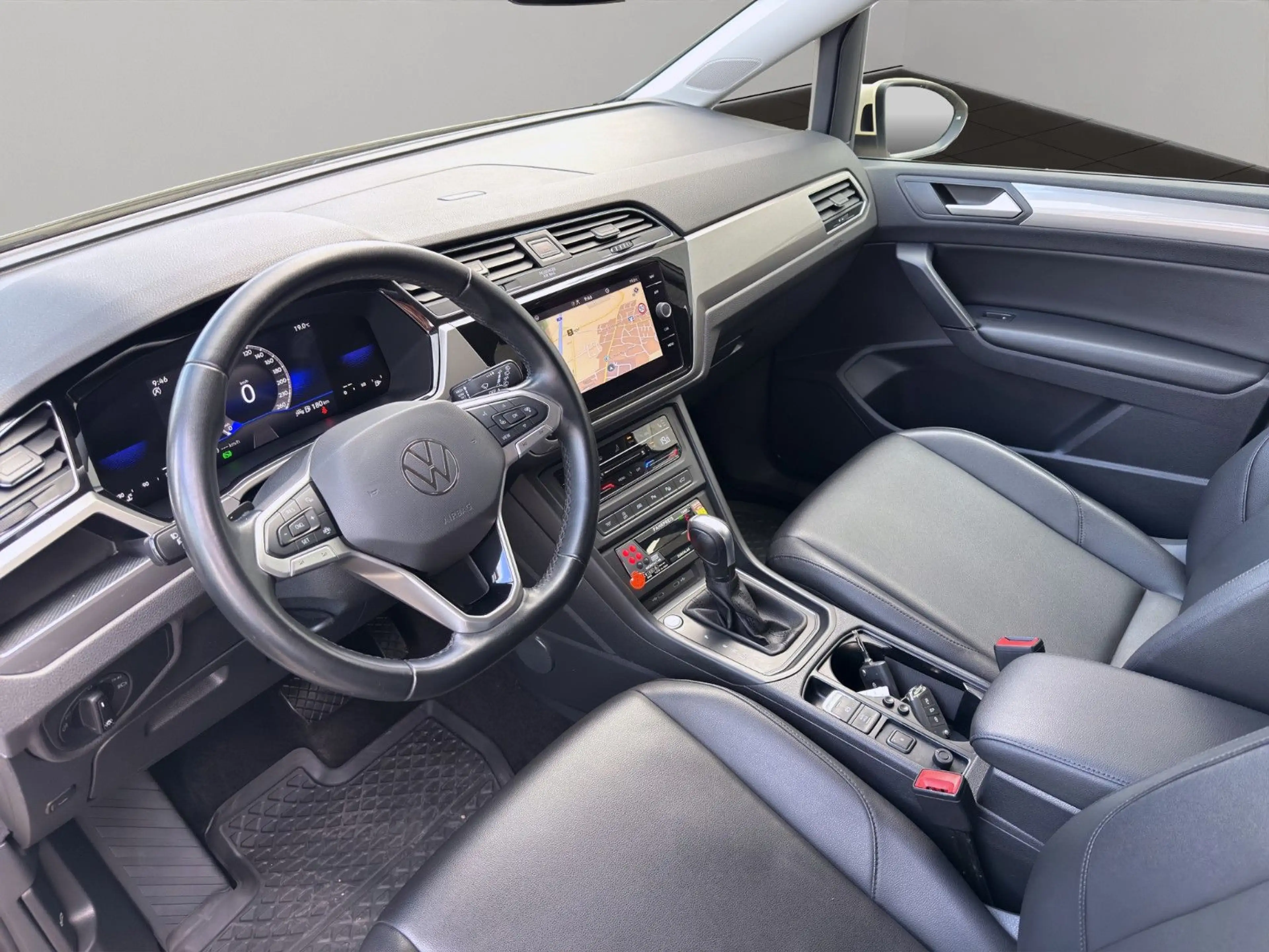 Volkswagen Touran 2.0 TDI DSG TAXI VICO CAM 7 SITZER LEDER — photo 10