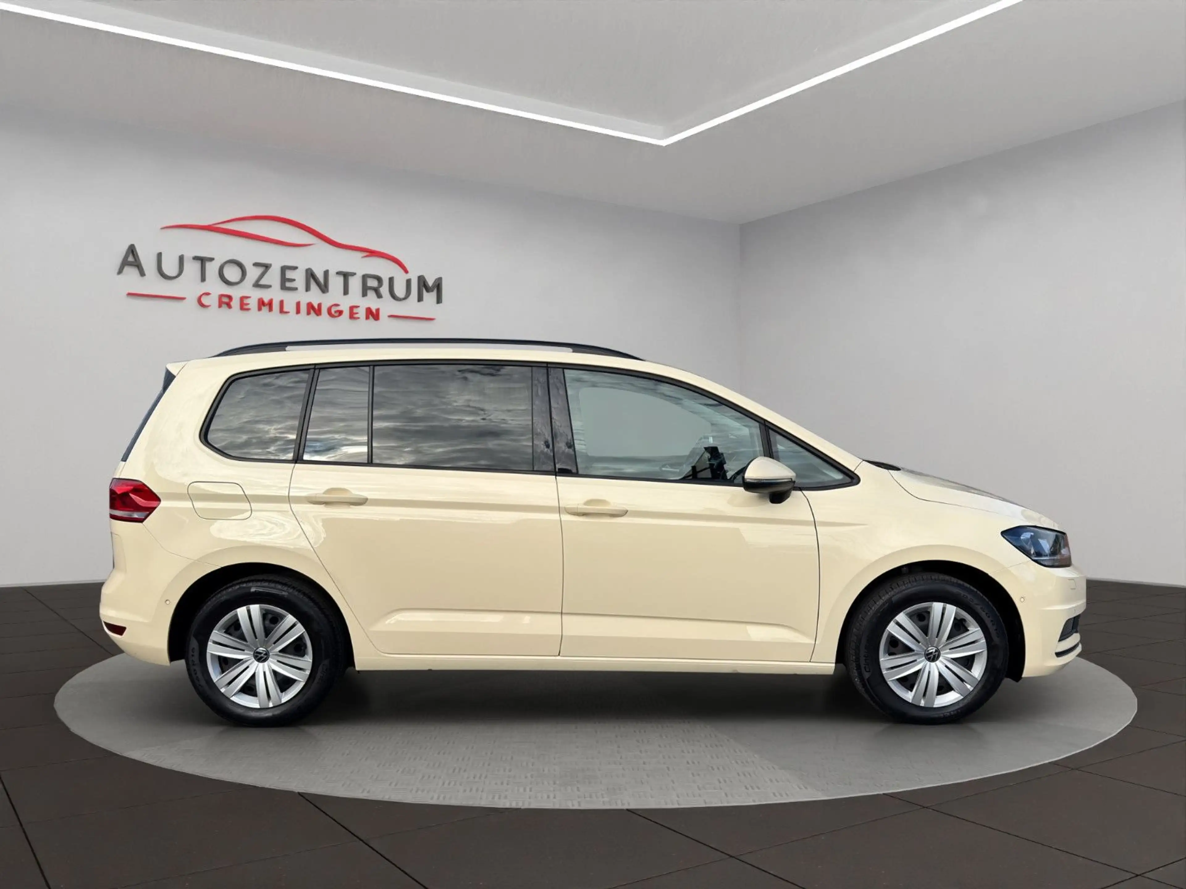 Volkswagen Touran 2.0 TDI DSG TAXI VICO CAM 7 SITZER LEDER — photo 4