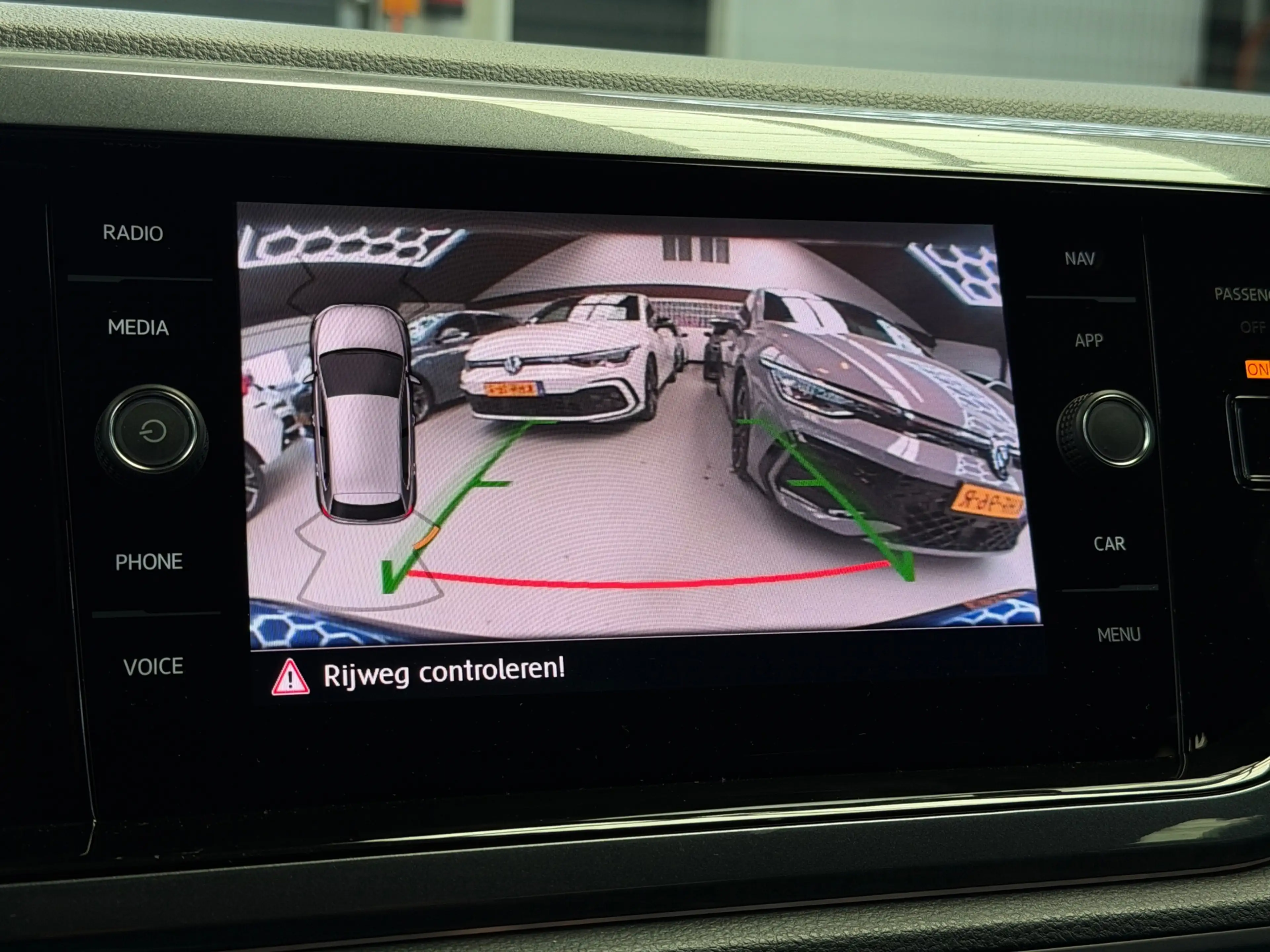Volkswagen Polo GTI 2.0 TSI CarPlay Panorama — photo 9