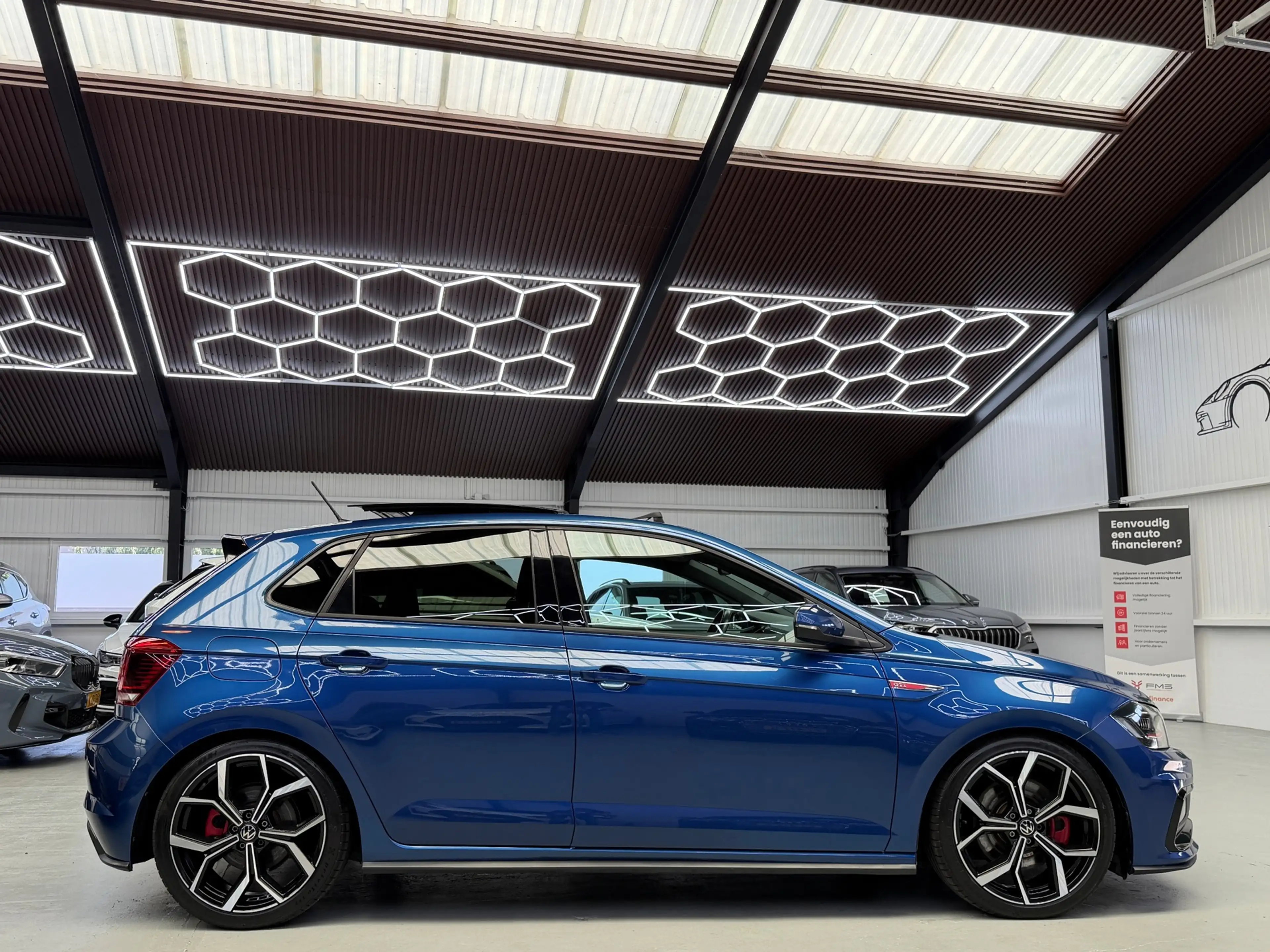 Volkswagen Polo GTI 2.0 TSI CarPlay Panorama — photo 14