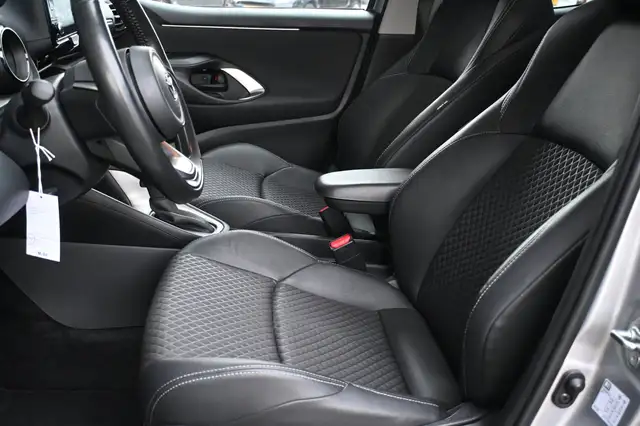 Mazda Mazda2 view 4
