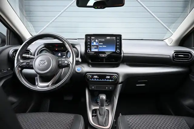 Mazda Mazda2 view 3