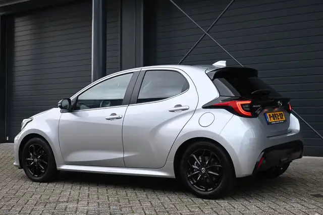 Mazda Mazda2 view 13