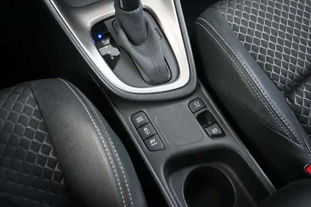 Mazda Mazda2 view 25