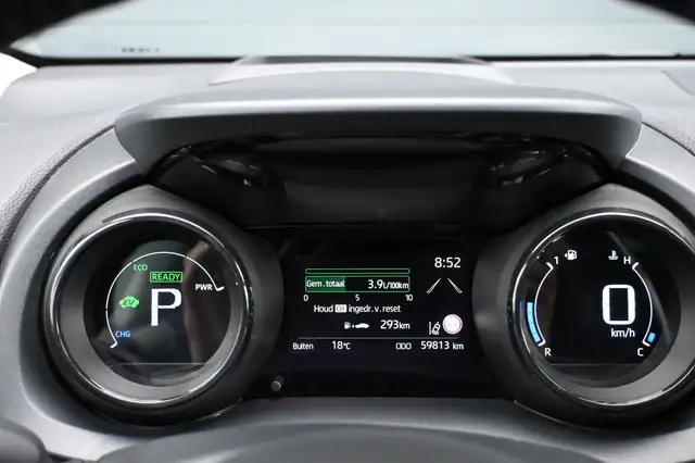 Mazda Mazda2 view 8