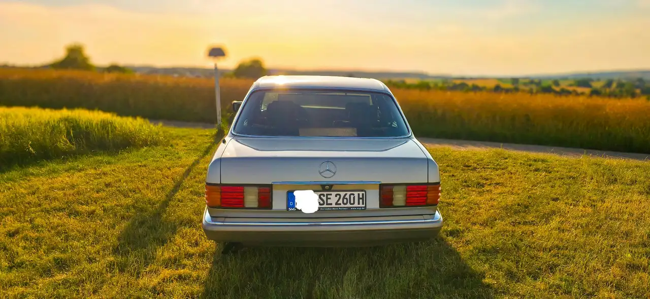 Mercedes-Benz S 260 SE, foto 4