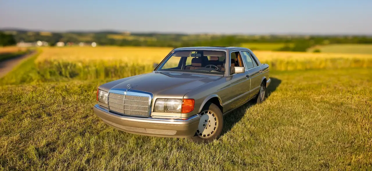 Mercedes-Benz S 260 SE, foto 1