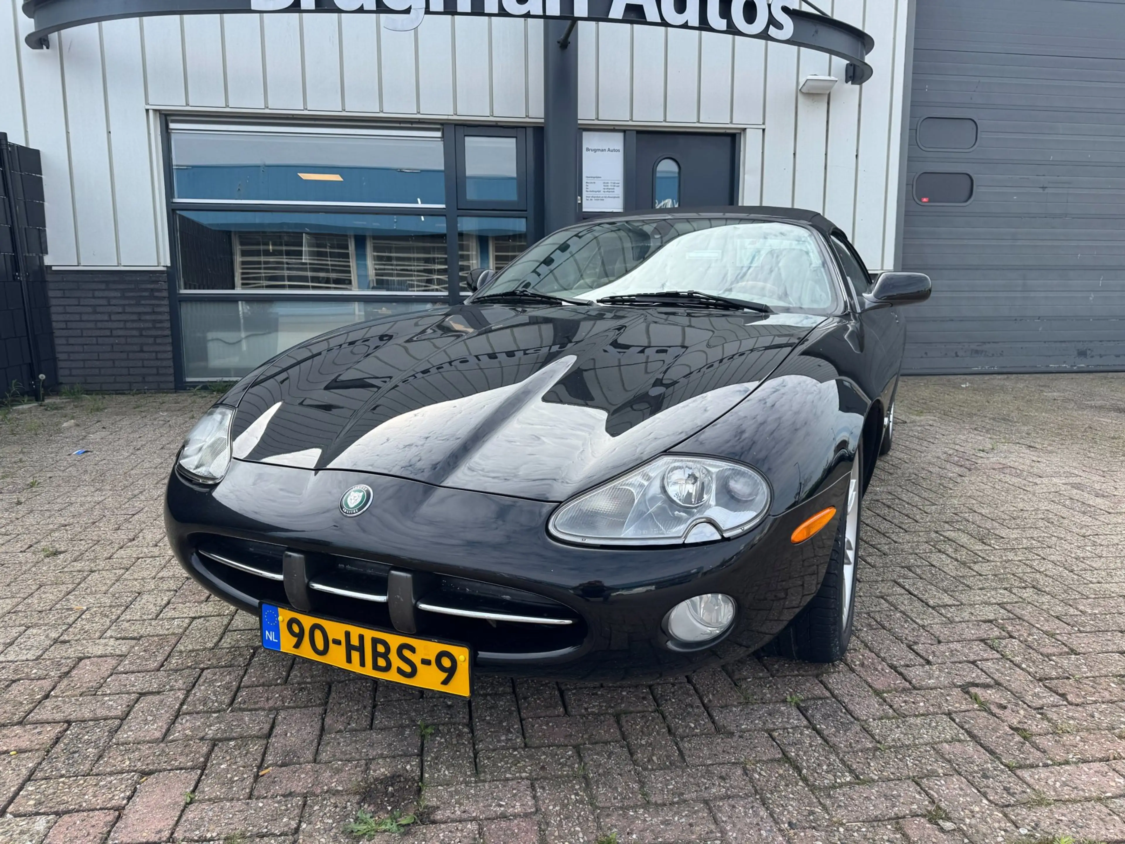 Jaguar XK8 4.0 V8 Convertible — photo 6