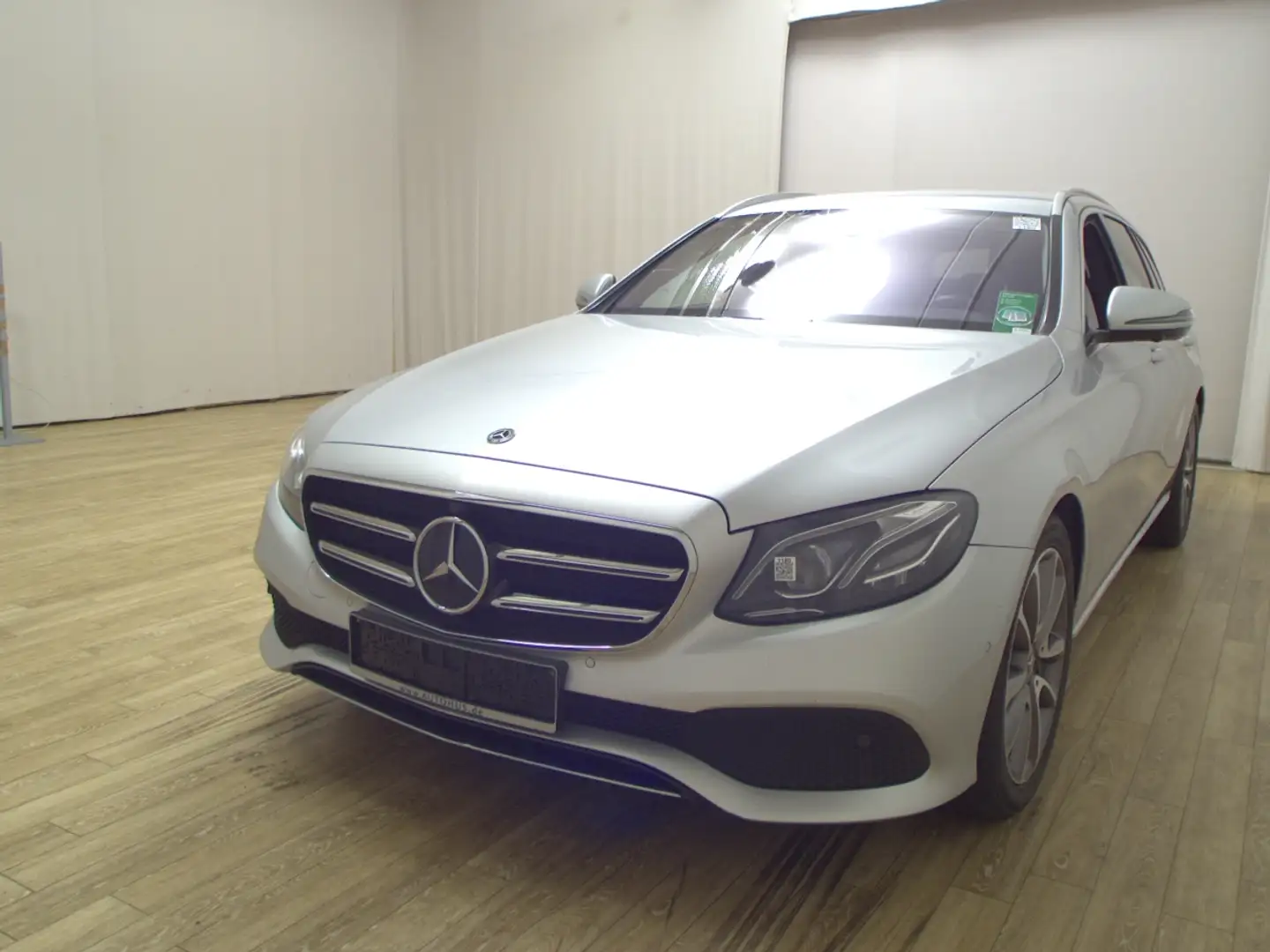 Mercedes-Benz E 450 T 4M Avantgarde Widescrn COMAND Multibeam Srebrny - 2