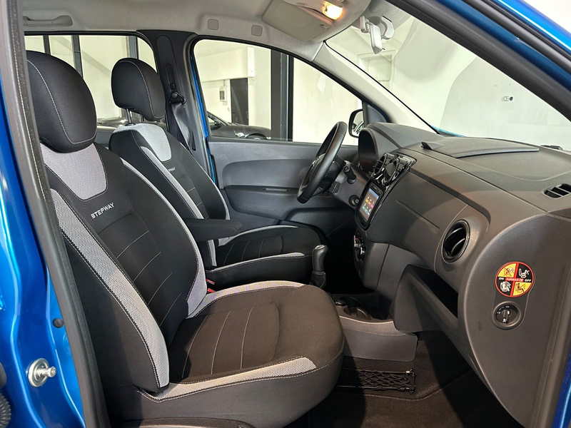 Dacia Lodgy 1.2 Stepway *Navi,PDC,AHK,Tempomat,SHZ* — photo 12