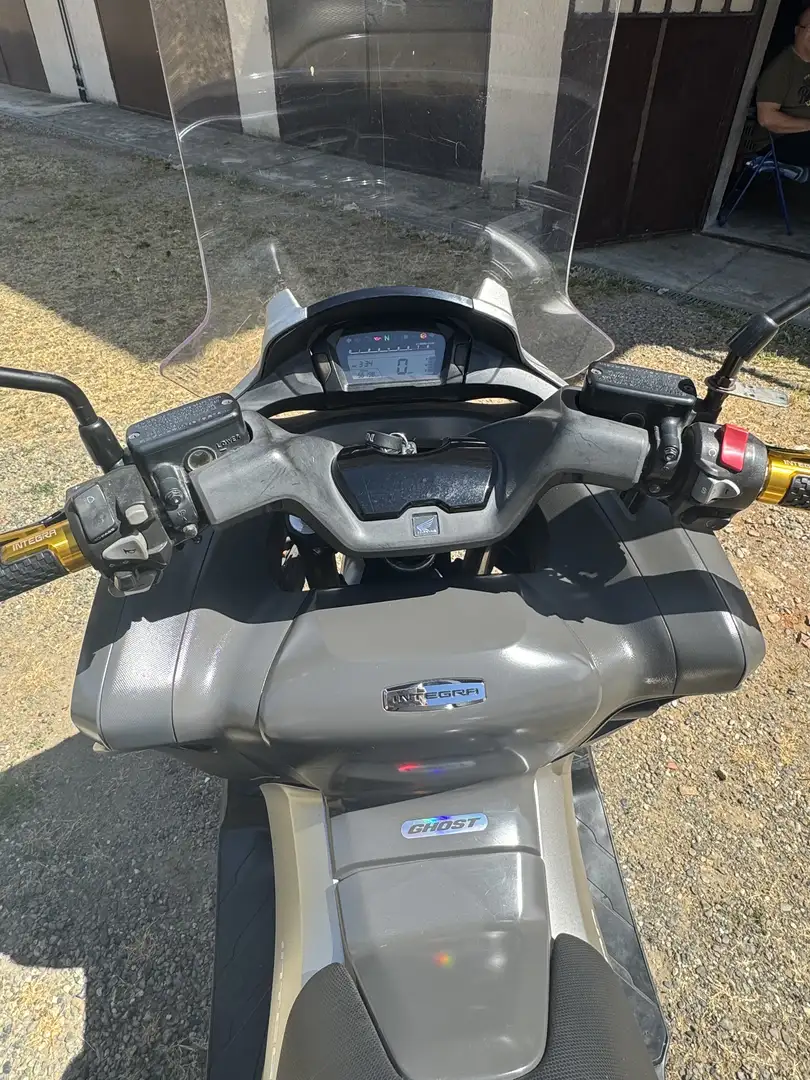 Honda Integra 700 - 1