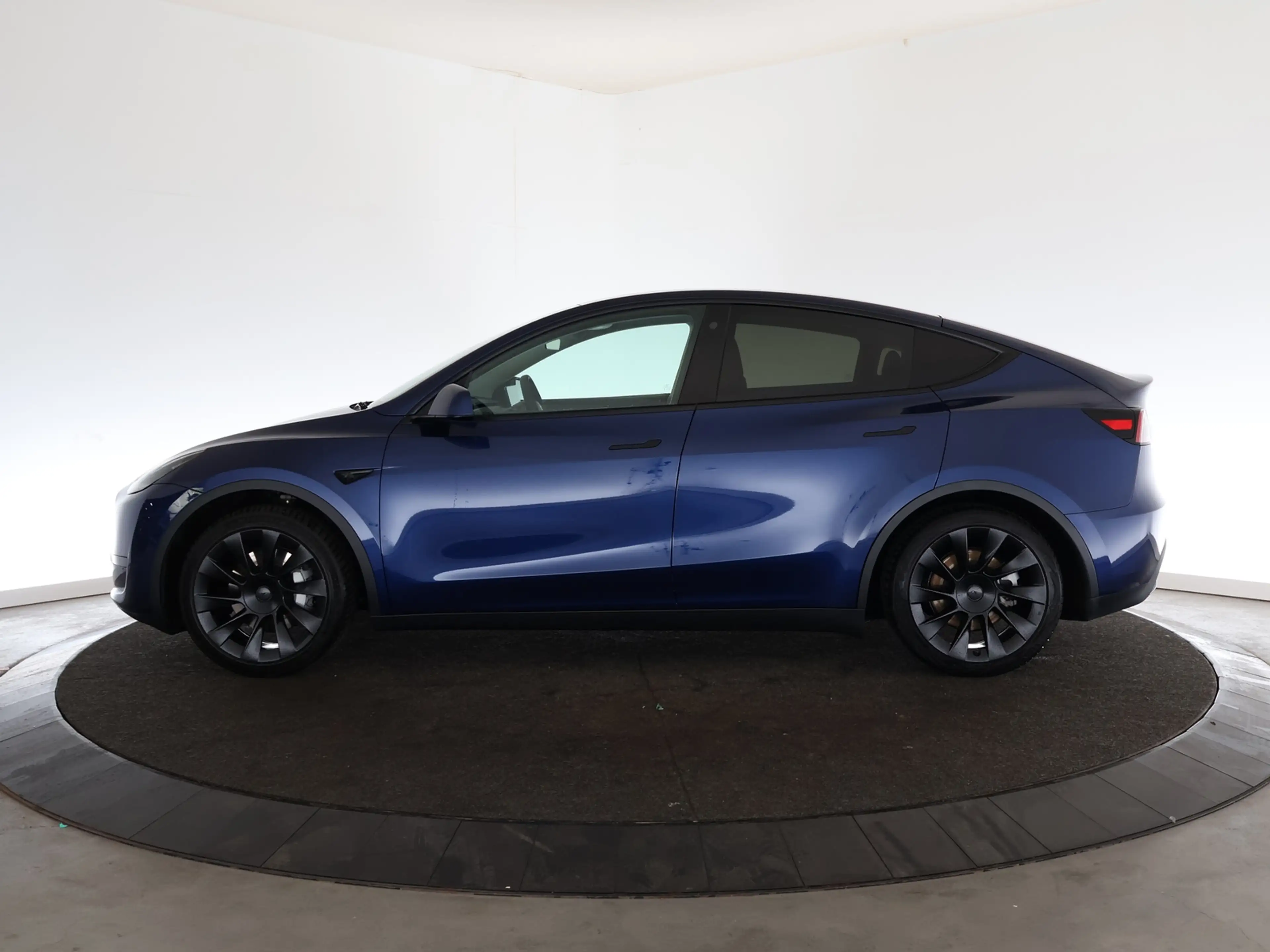 Tesla Model Y RWD 58 kWh | Trekhaak | 20'' | Leder | 12 maanden — photo 2