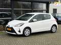 Toyota Yaris 1.0 VVT-i Aspiration Airco 5 deurs NAP Rijklaar !! Wit - thumbnail 1
