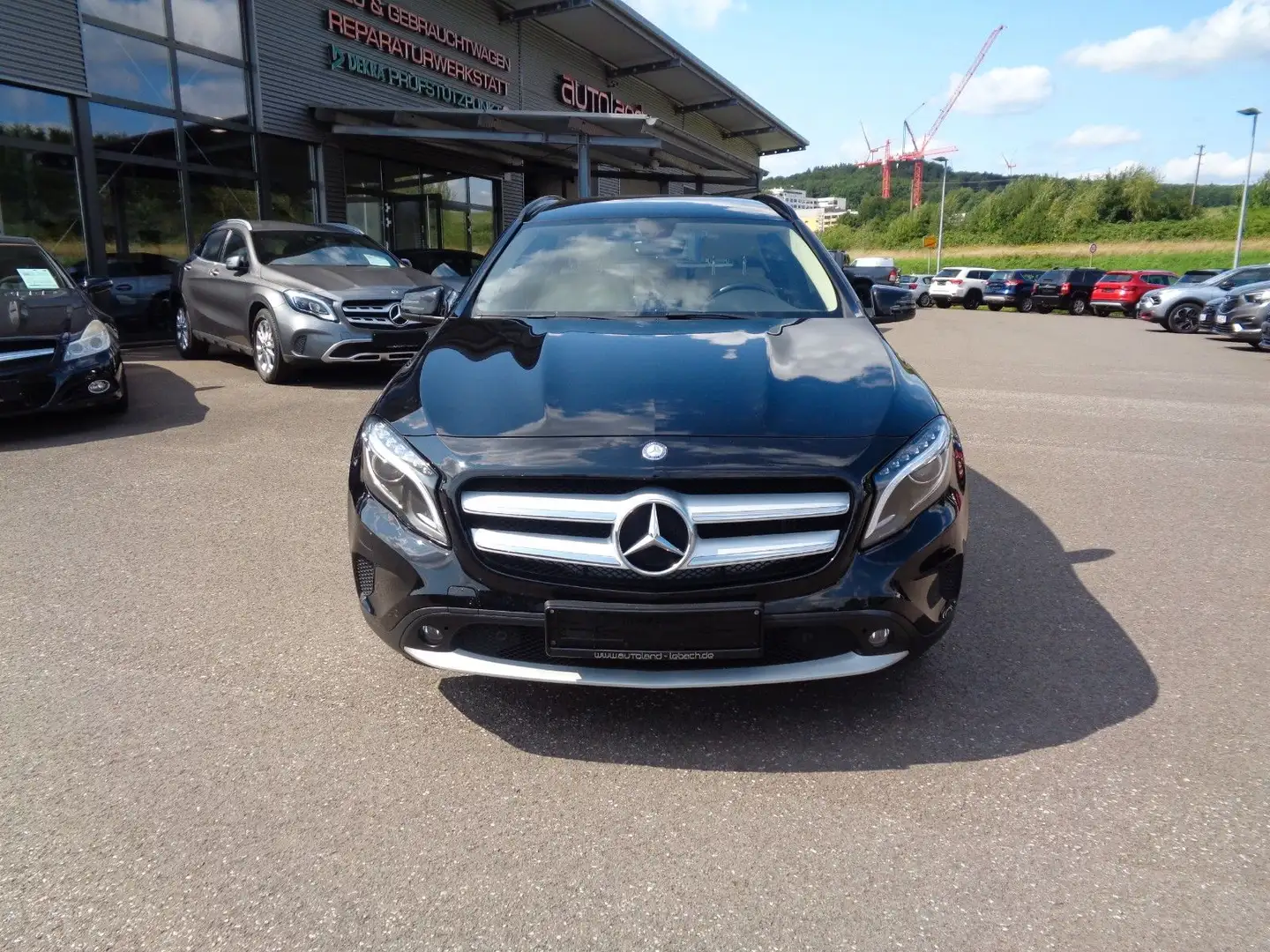 Mercedes-Benz GLA 250 4Matic Schwarz - 2