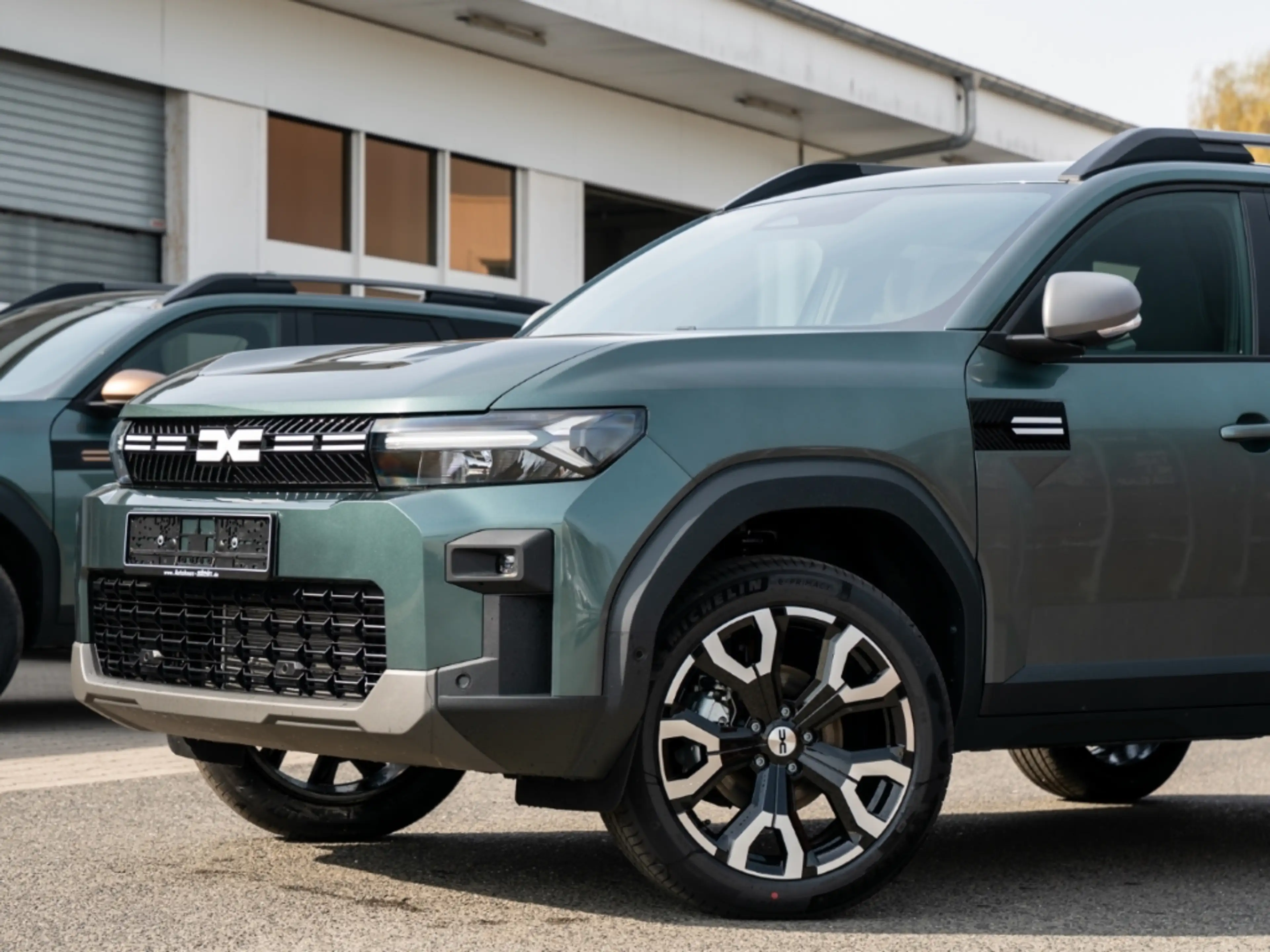 Dacia Bigster Hybrid 155 Journey AHK Dachträger Navi Klima El. H — photo 3