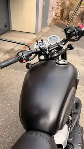 Triumph Bonneville T100 - foto 5