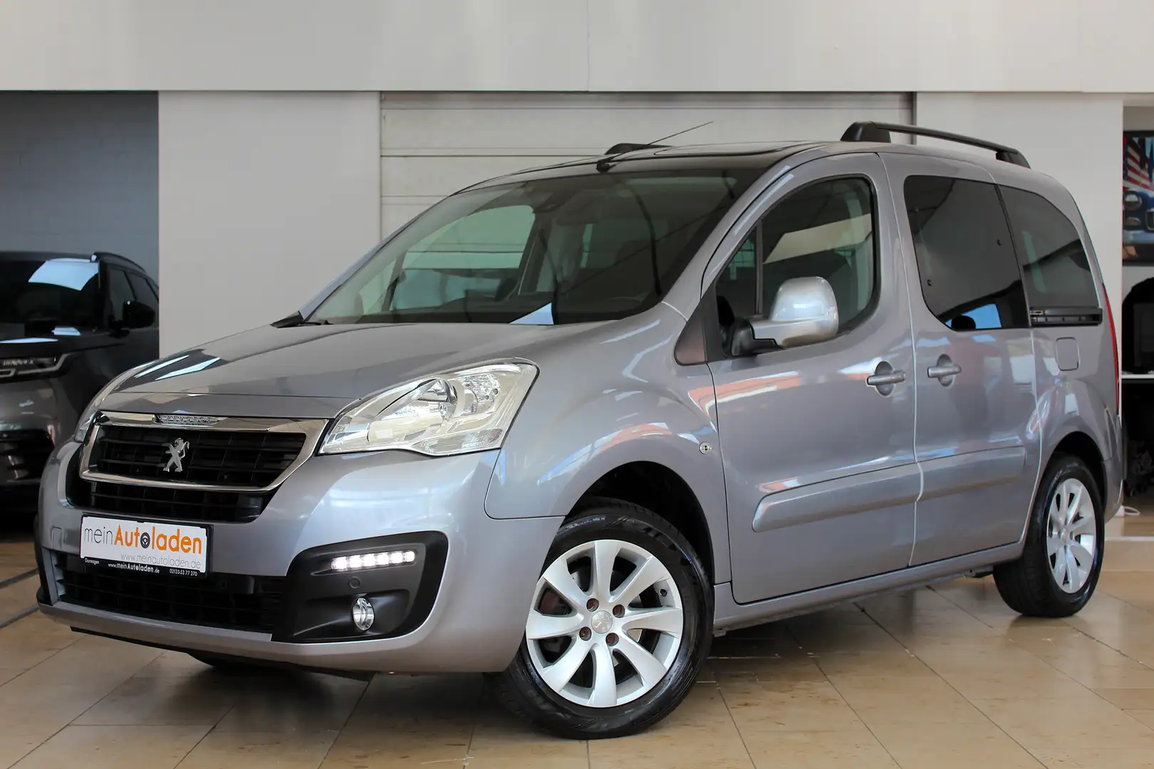 Peugeot Partner Tepee BlueHDi *PANORAMA*KAMERA*NAVI*PDC*APPLE* Grau - 1