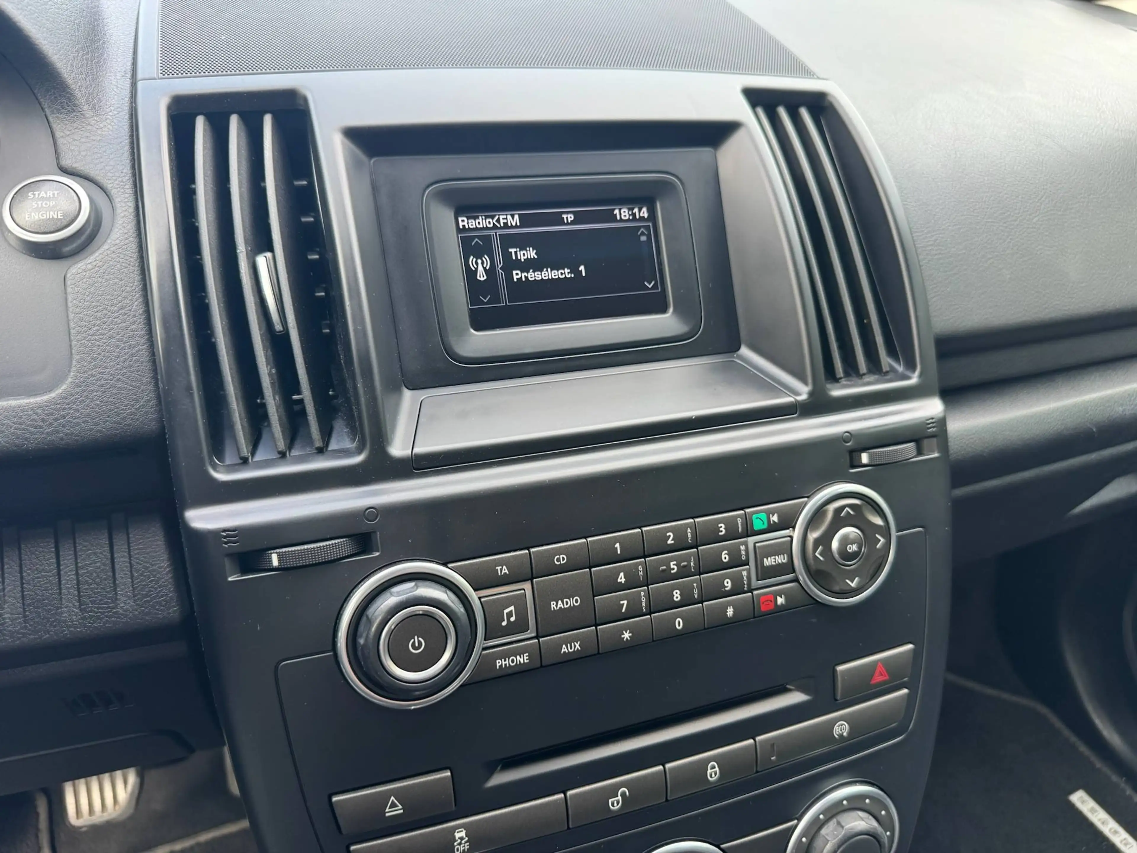Land Rover Freelander 2 eD4s Facelift FULL SERVICE/Cuir/Parfait état — photo 15