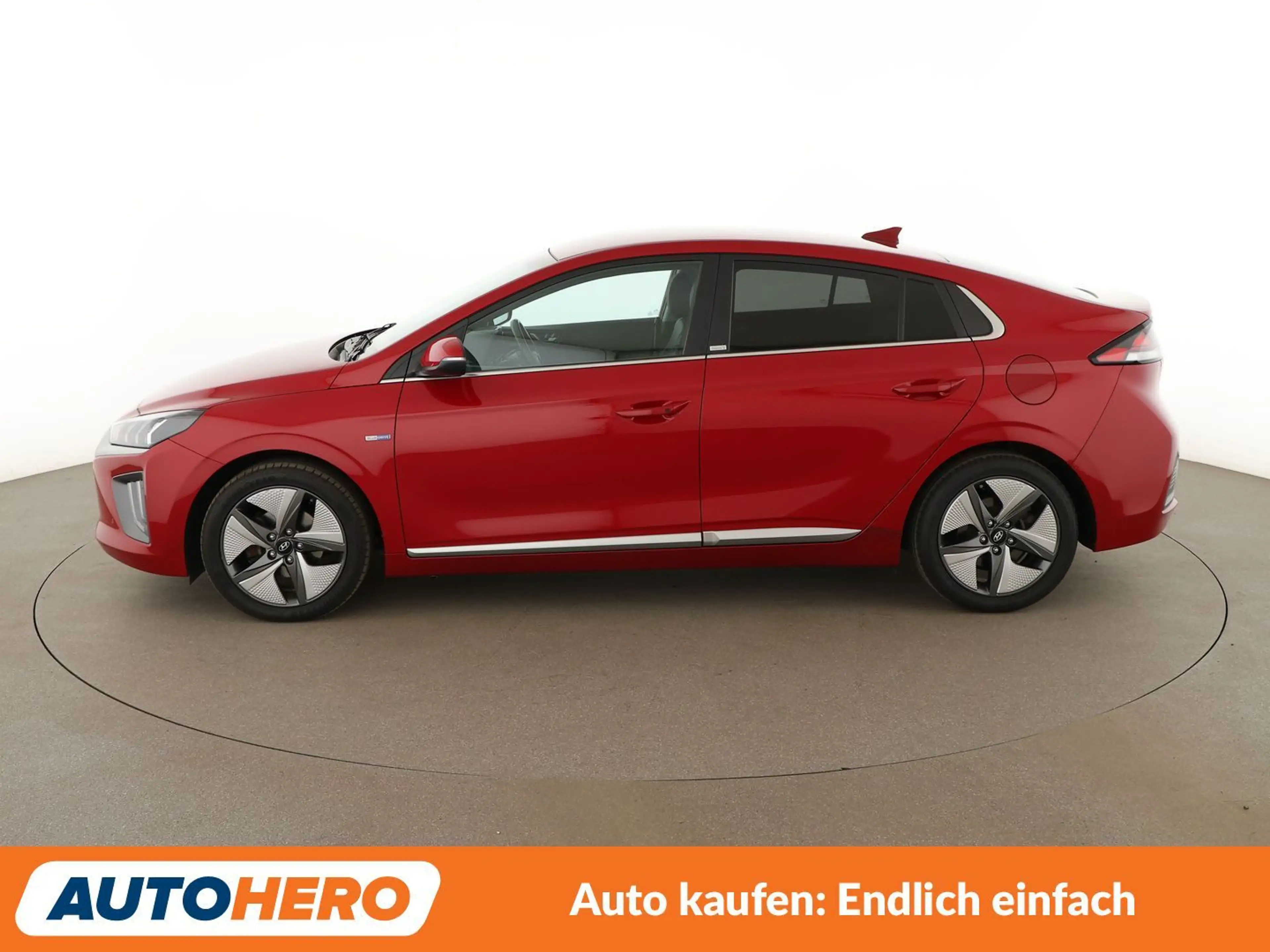 Hyundai IONIQ 1.6 Hybrid Premium Aut.*LED*NAVI*TEMPO*CAM*PDC*SHZ — photo 3
