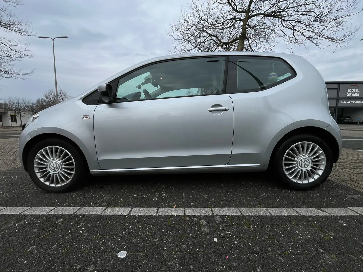 Volkswagen up! high Zilver - 1