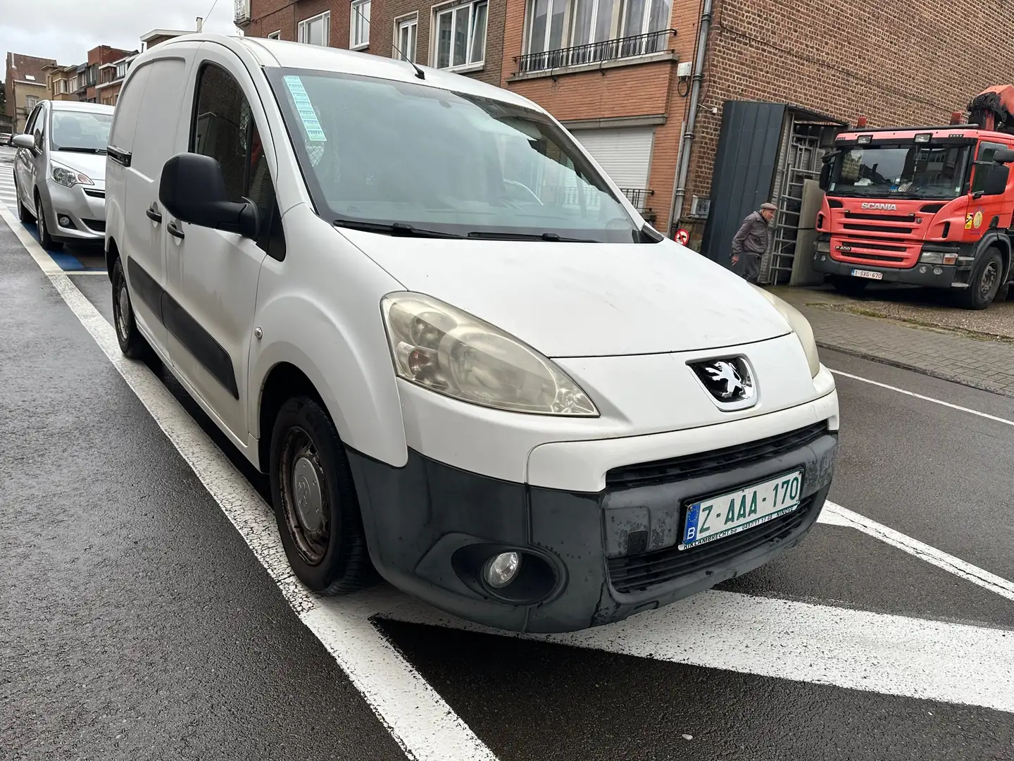 Peugeot Partner 1.6 HDi Confort courroie distribution à 160000km Wit - 2